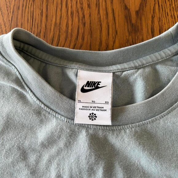 Nike Men's Green and Blue T-shirt XL - Picture 4 of 5